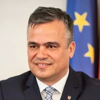 Adrian Vestea, Ministrul Dezvoltarii, Lucrarilor Publice Si Administratiei
